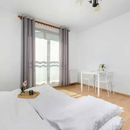 Funkcjonalny Apartament Z Balkonem Krakow Dworska 1B By Heyrent * Cracovia